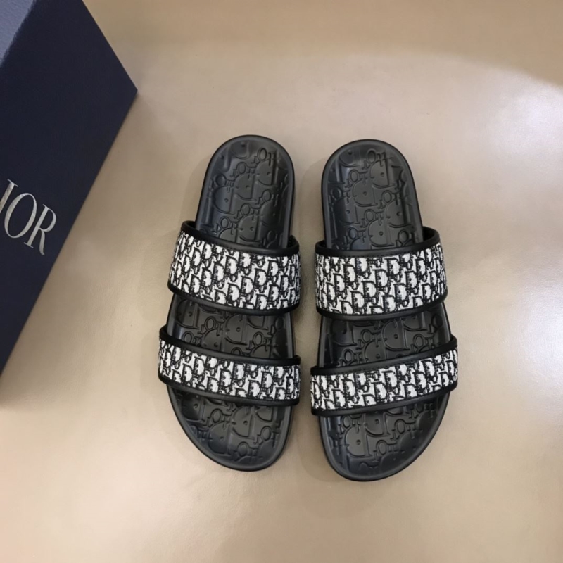 ch**an D*or slippers